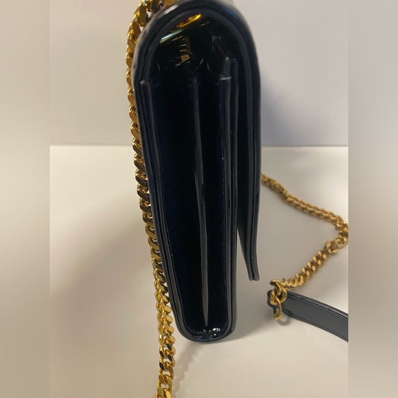 YSL MEDIUM VICKY WALLET IN A CHAIN MARINE BLUE (NOT BLACK) PATENT LEATHER - Picture 4 of 12